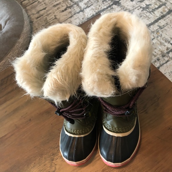 SOLD—-Kid’s Sorel Boots - Picture 8 of 8